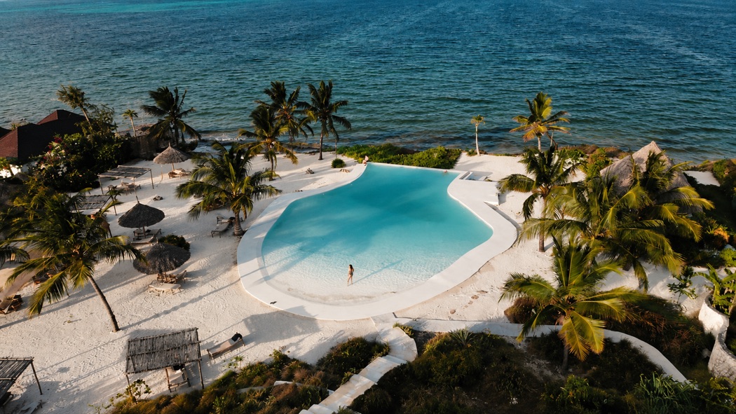 Zanbluu Beach Hotel